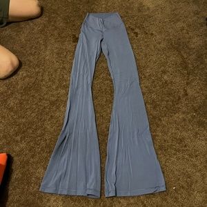 Aerie cross over blue flare leggings, XS